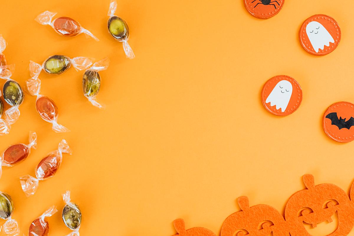 Halloween decoration with sweet candies Premium Photo rawpixel