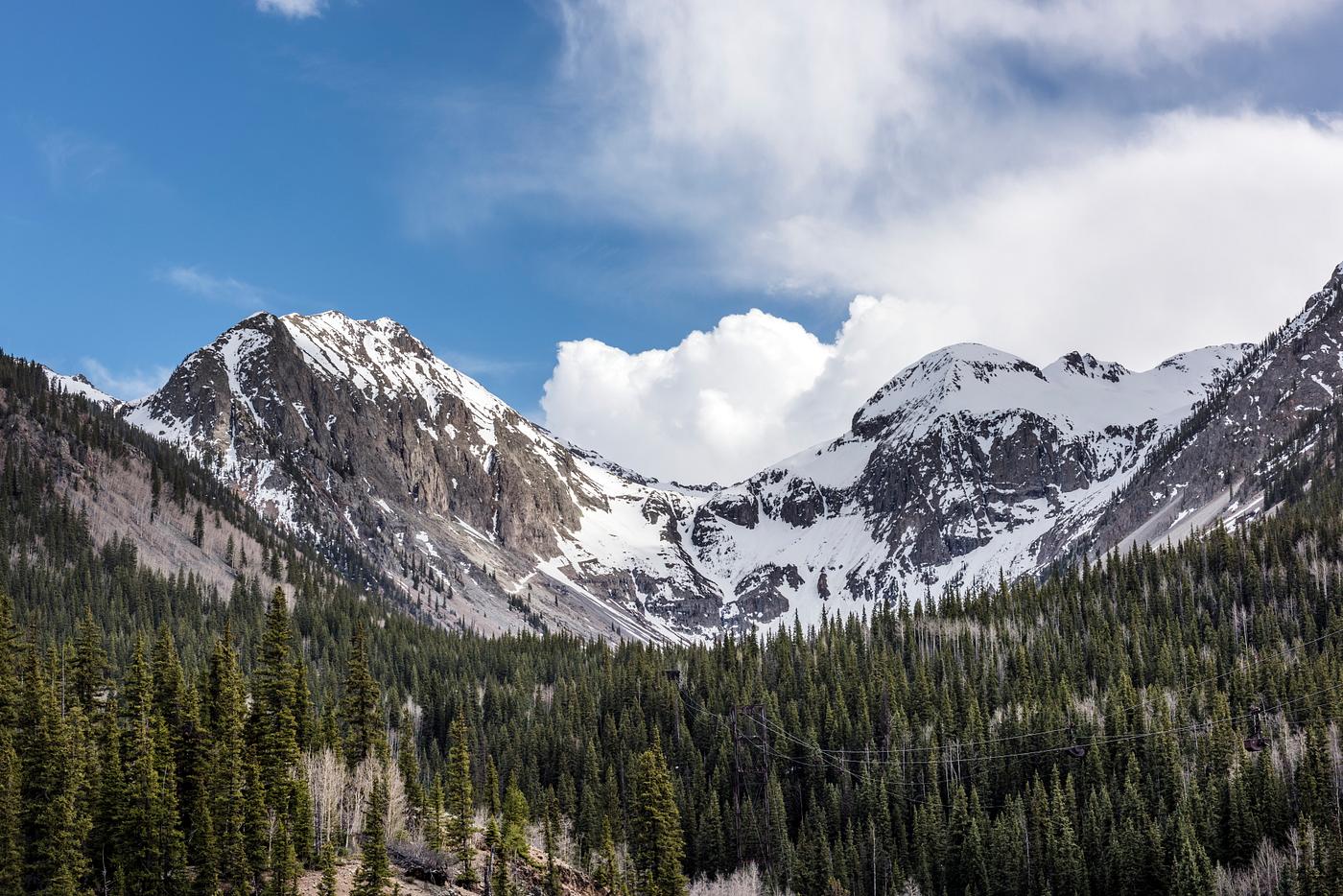 Scene in the San Juan Mountains above Silverton, Colorado, along the mostly dirt-and-gravel "Alpine Loop" -... Scene in the San Juan Mountains above Silverton, Colorado, along the mostly dirt-and-gravel "Alpine Loop" -...