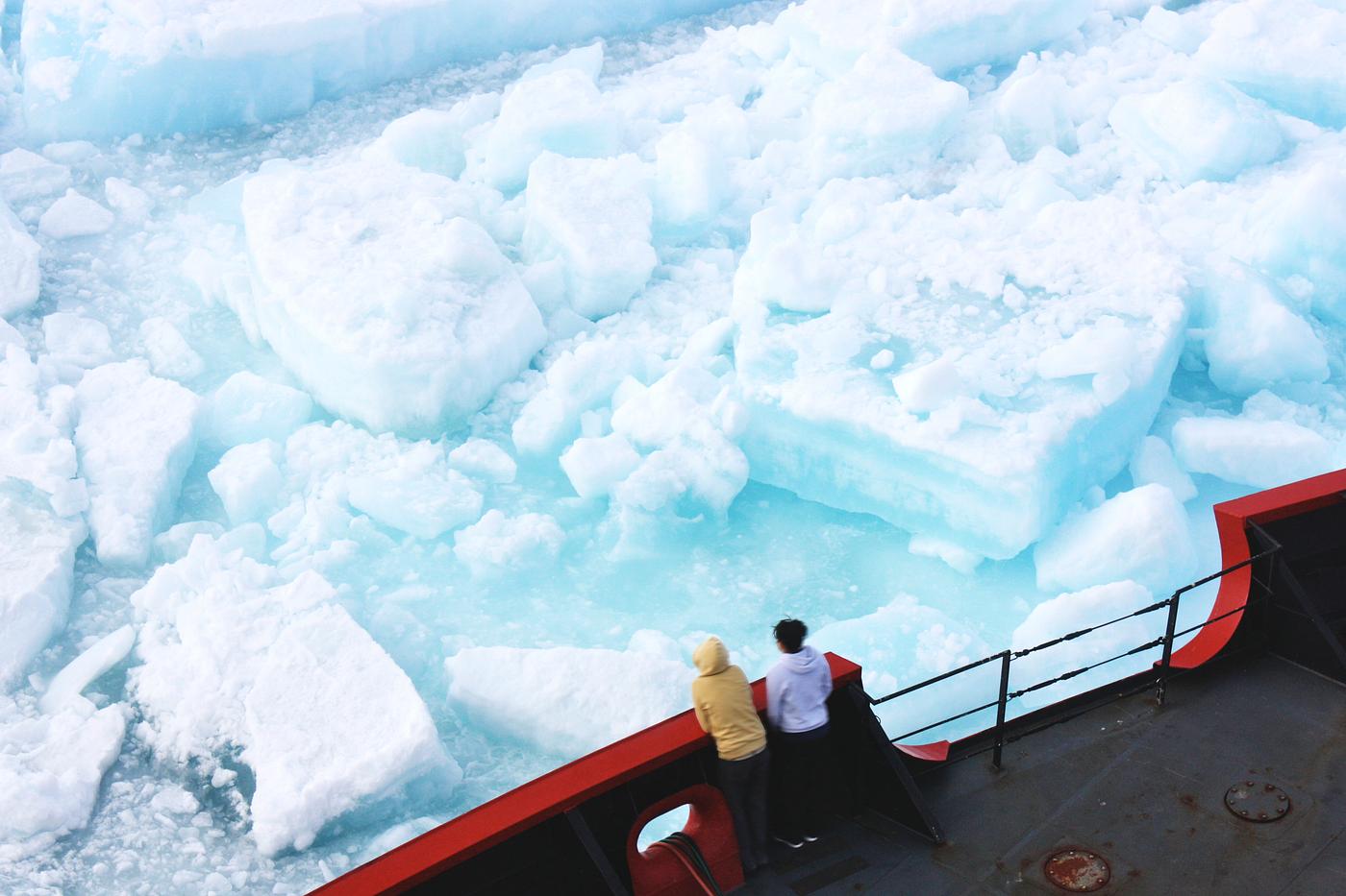 ICESCAPE scientists watched from the deck of the Healy as it cut a path through thick multiyear ice on July 6, 2011.... ICESCAPE scientists watched from the deck of the Healy as it cut a path through thick multiyear ice on July 6, 2011....