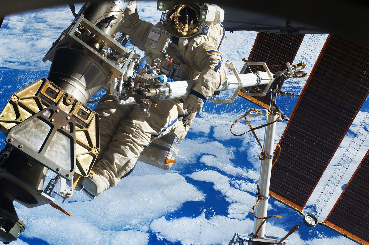 NASA astronauts in space - Feb 16th, 2012.… | Free public domain photo NASA astronauts in space - Feb 16th, 2012. Original from NASA. Digitally enhanced by rawpixel.