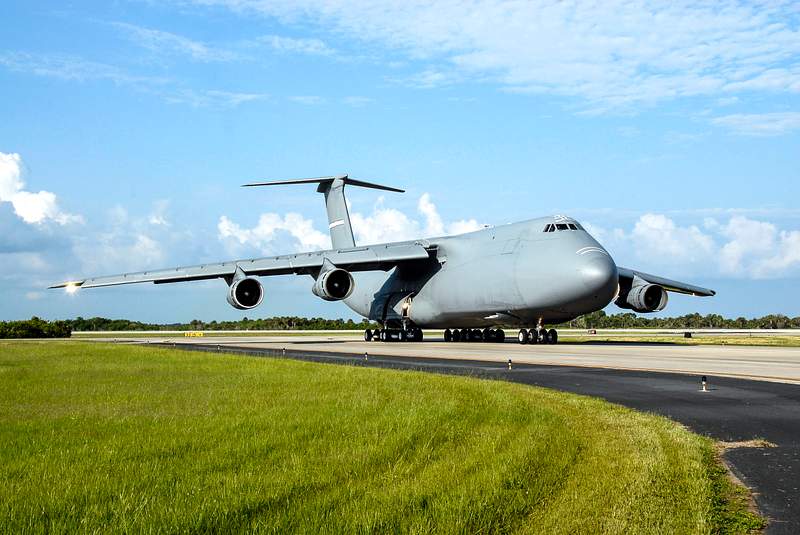 The U.S. Air Force C-17 aircraft arrives at… | Free public domain photo The U.S. Air Force C-17 aircraft arrives at NASA Kennedy Space Center's Shuttle Landing Facility with its SV-1 cargo of the…