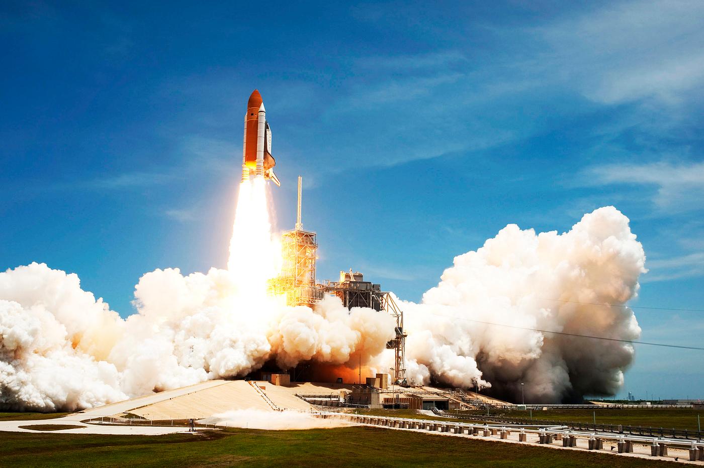 Space shuttle Atlantis and its four-member STS-135 crew head toward Earth orbit and rendezvous with the International Space... Space shuttle Atlantis and its four-member STS-135 crew head toward Earth orbit and rendezvous with the International Space...