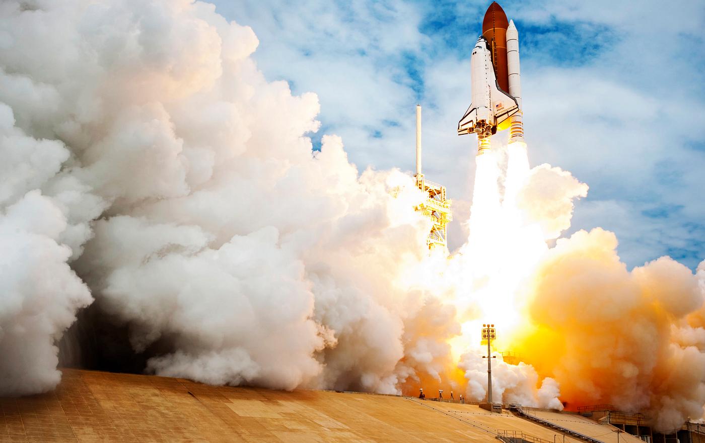 Space shuttle Atlantis and its four-member STS-135 crew head toward Earth orbit and rendezvous with the International Space... Space shuttle Atlantis and its four-member STS-135 crew head toward Earth orbit and rendezvous with the International Space...