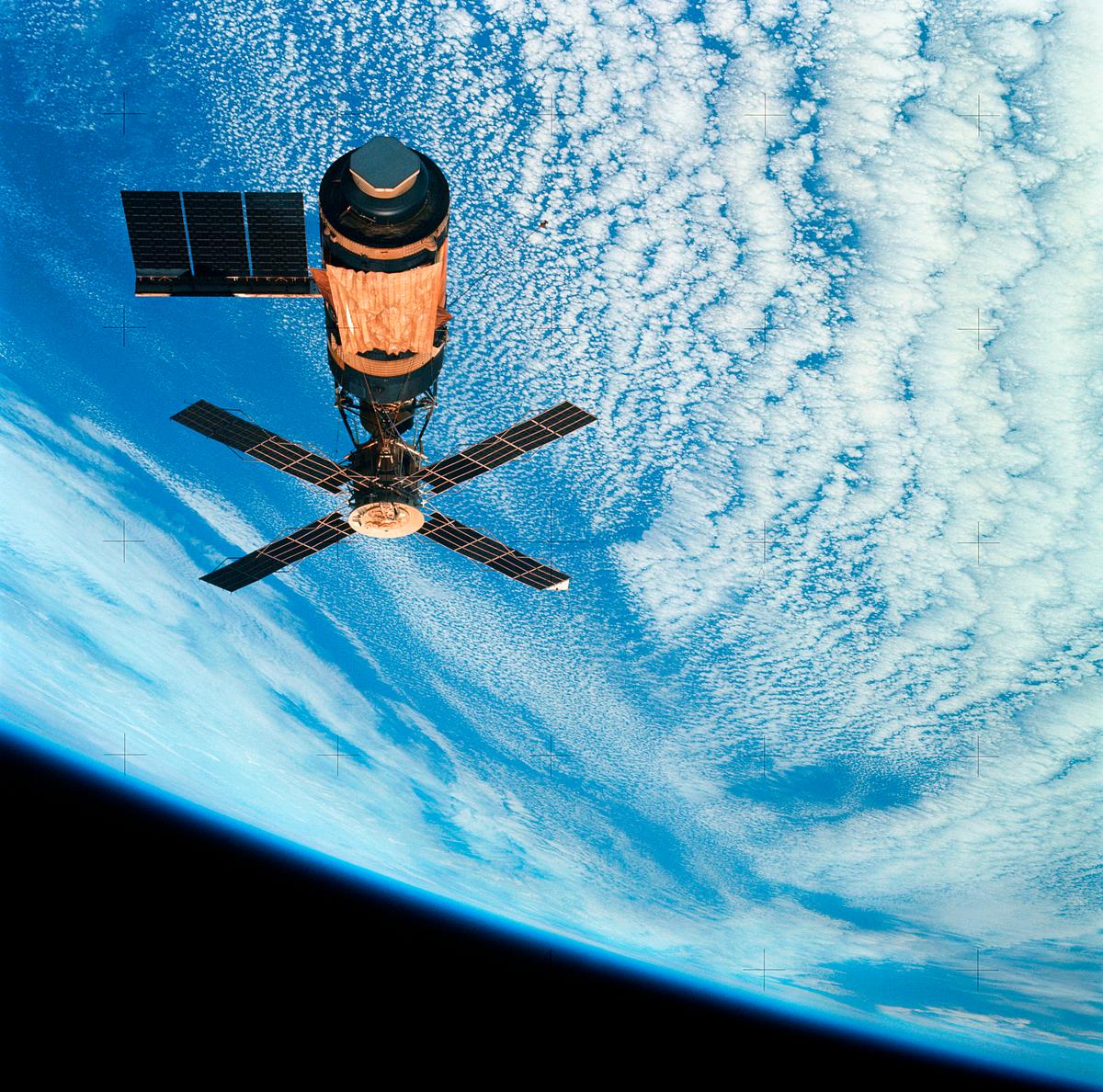 View of Skylab space station cluster in Earth… | Free public domain photo View of Skylab space station cluster in Earth orbit from CSM. Original from NASA. Digitally enhanced by rawpixel.