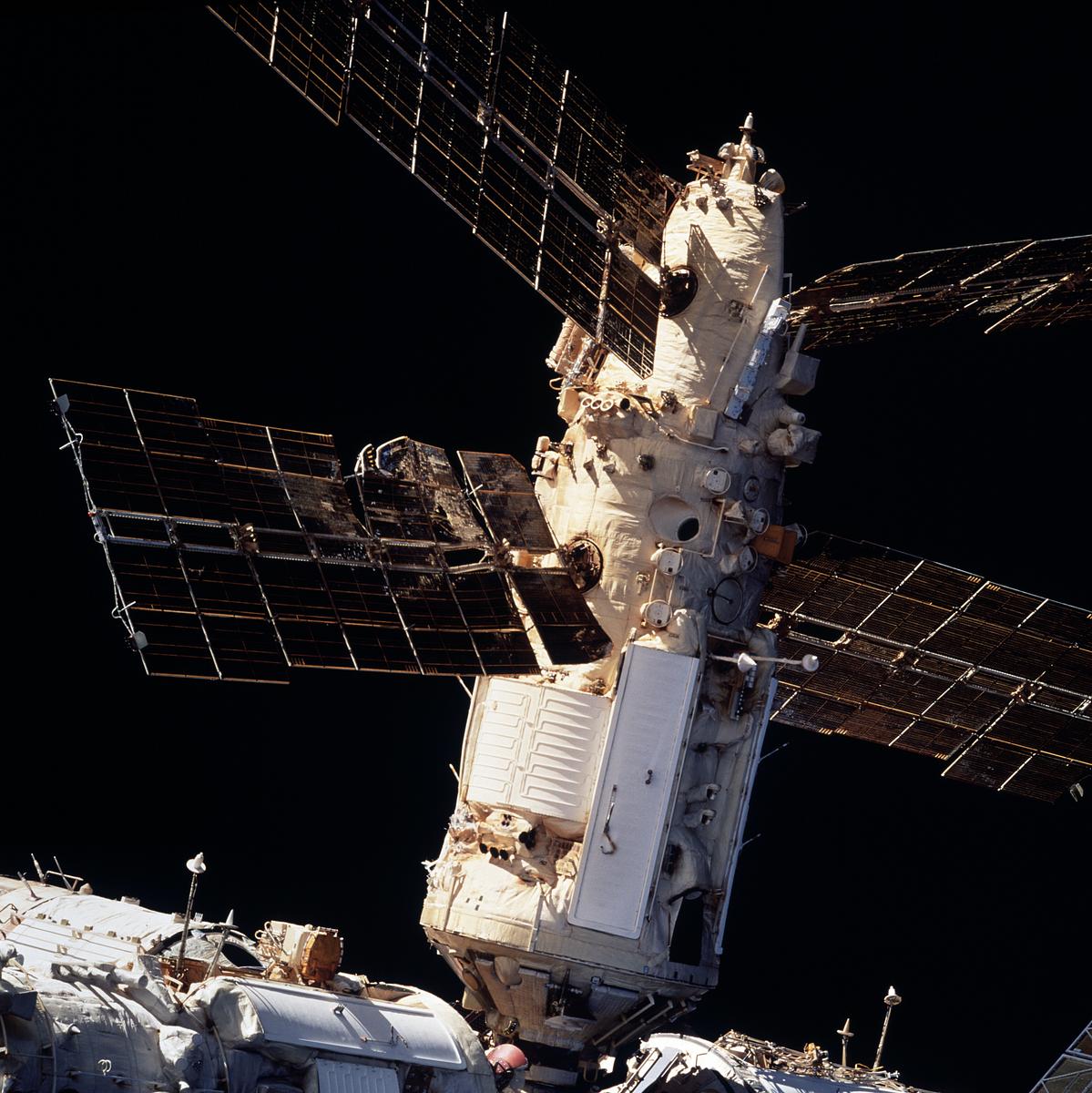 Russia’s Mir Space Station’s… | Free public domain photo Russia’s Mir Space Station’s Spektr Module. The backside of a solar array panel and damage incurred by the impact…