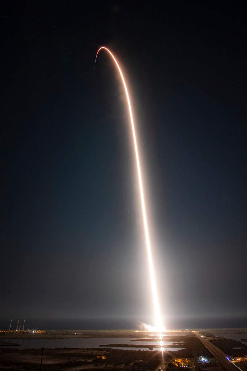 CRS–15 (2015). Original from Official SpaceX Photos. Digitally enhanced by rawpixel.