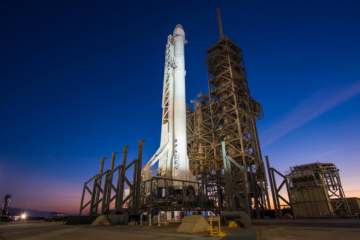 Falcon 9 and Dragon Vertical