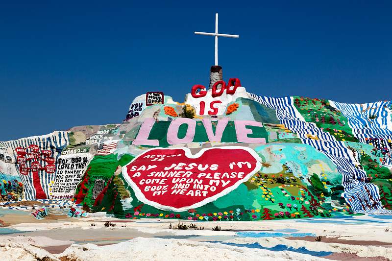 Salvation Mountain art | Free public domain photo Salvation Mountain is an art installation covering a hill north of Calipatria, California, near Slab City and just several…