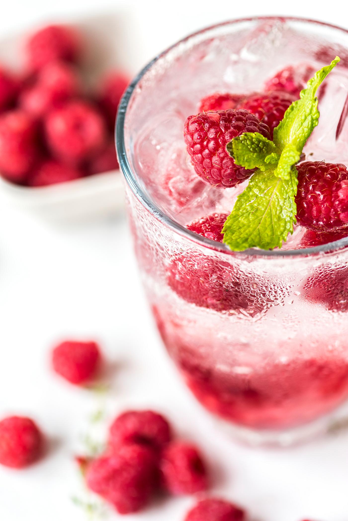 Raspberry mint infused water recipe Raspberry mint infused water recipe
