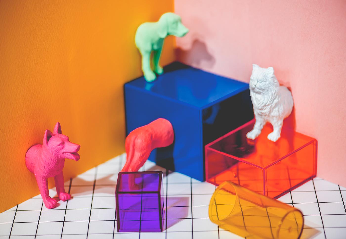 Colorful and bright miniature pet figures Colorful and bright miniature pet figures