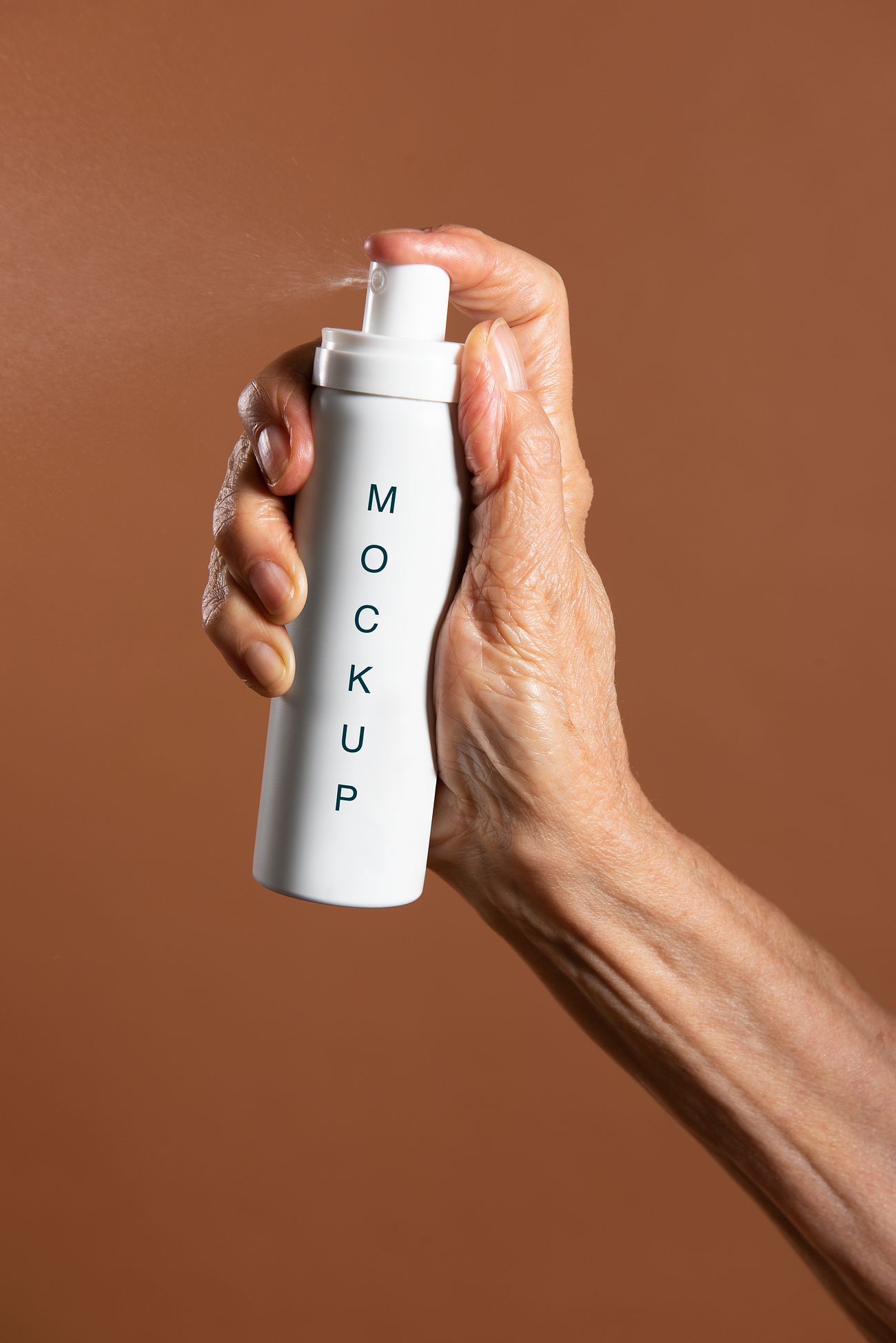 Download Aerosol spray bottle mockup | Royalty free psd mockup ...
