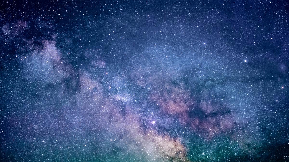 Galaxy wallpaper, desktop HD aesthetic | Free Photo - rawpixel