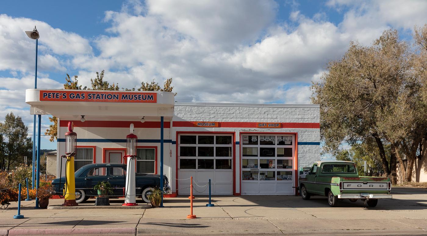 Carol M. Highsmith's Arizona Photograph Pete’s, a vintage gas station in Williams, Arizona, a town of just 3,000 or so residents but a well-known place among...
